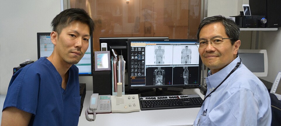 Takanori Naka, MR technologist (left) and Hiroshi Nobusawa, radiologist (right)