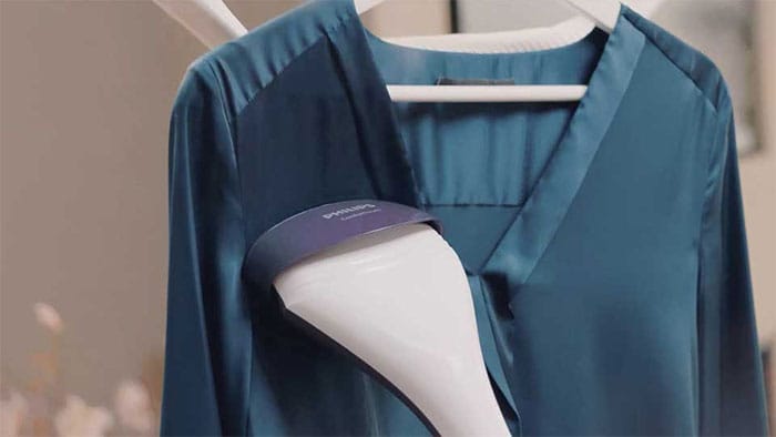 How to steam a blouse