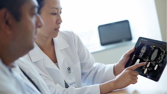clinicians using the advanced visualization workspace resized